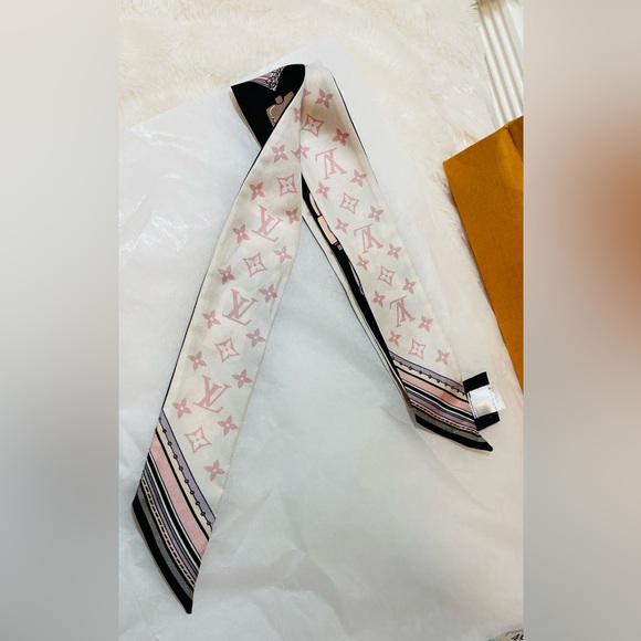 Louis Vuitton Black & Pink Silk Narrow Scarf with Monogram Motifs main image 6